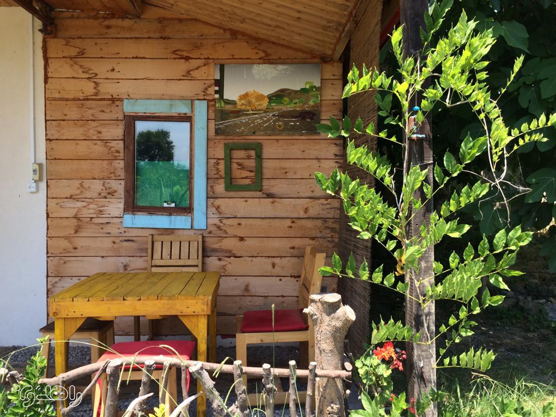 اقامتگاه بوم گردی مریم گلی- کلبه چوبی برکه