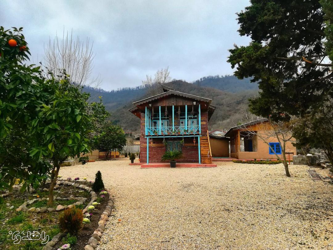اقامتگاه بوم گردی حاج حسین پرویزی- کلبه چوبی