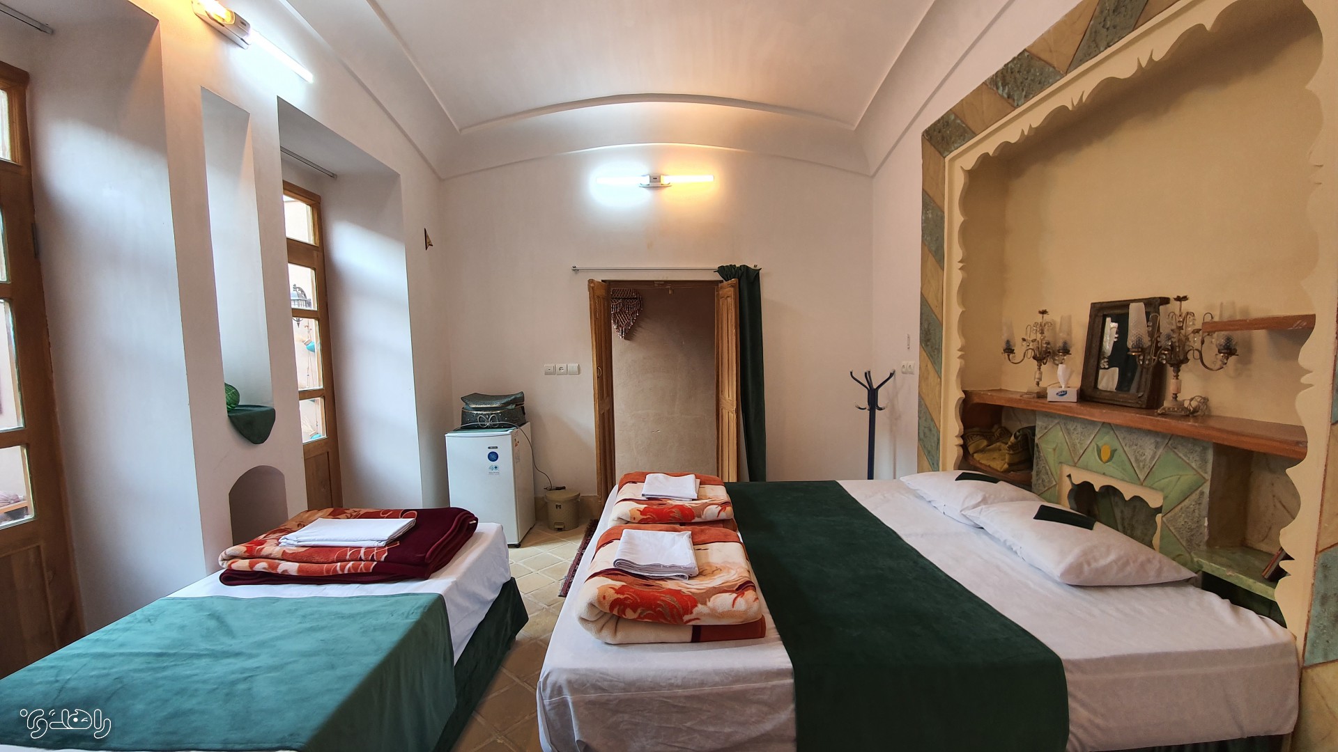 اقامتگاه بومگردی سرایِ سایه-اتاق پهلوی