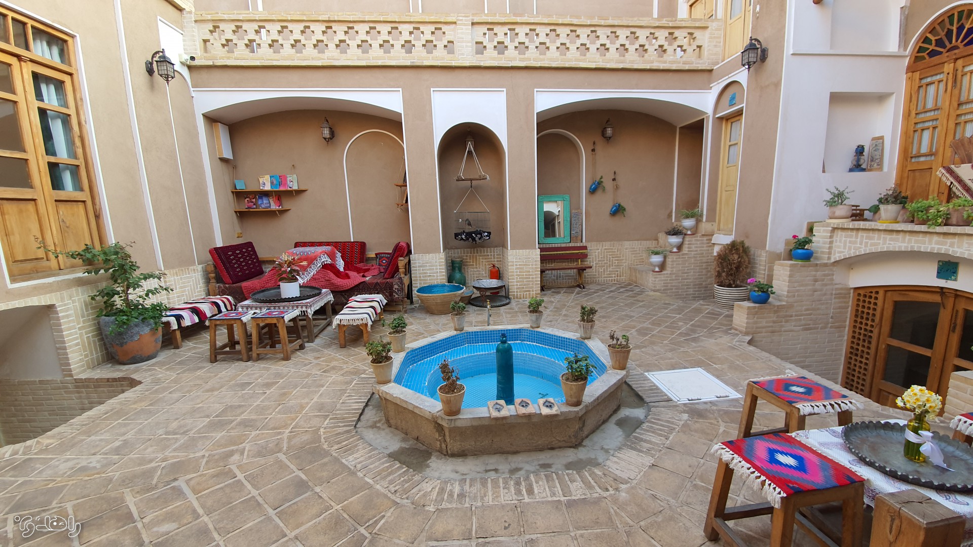 اقامتگاه بومگردی سرایِ سایه-اتاق نیمه دوبلکس