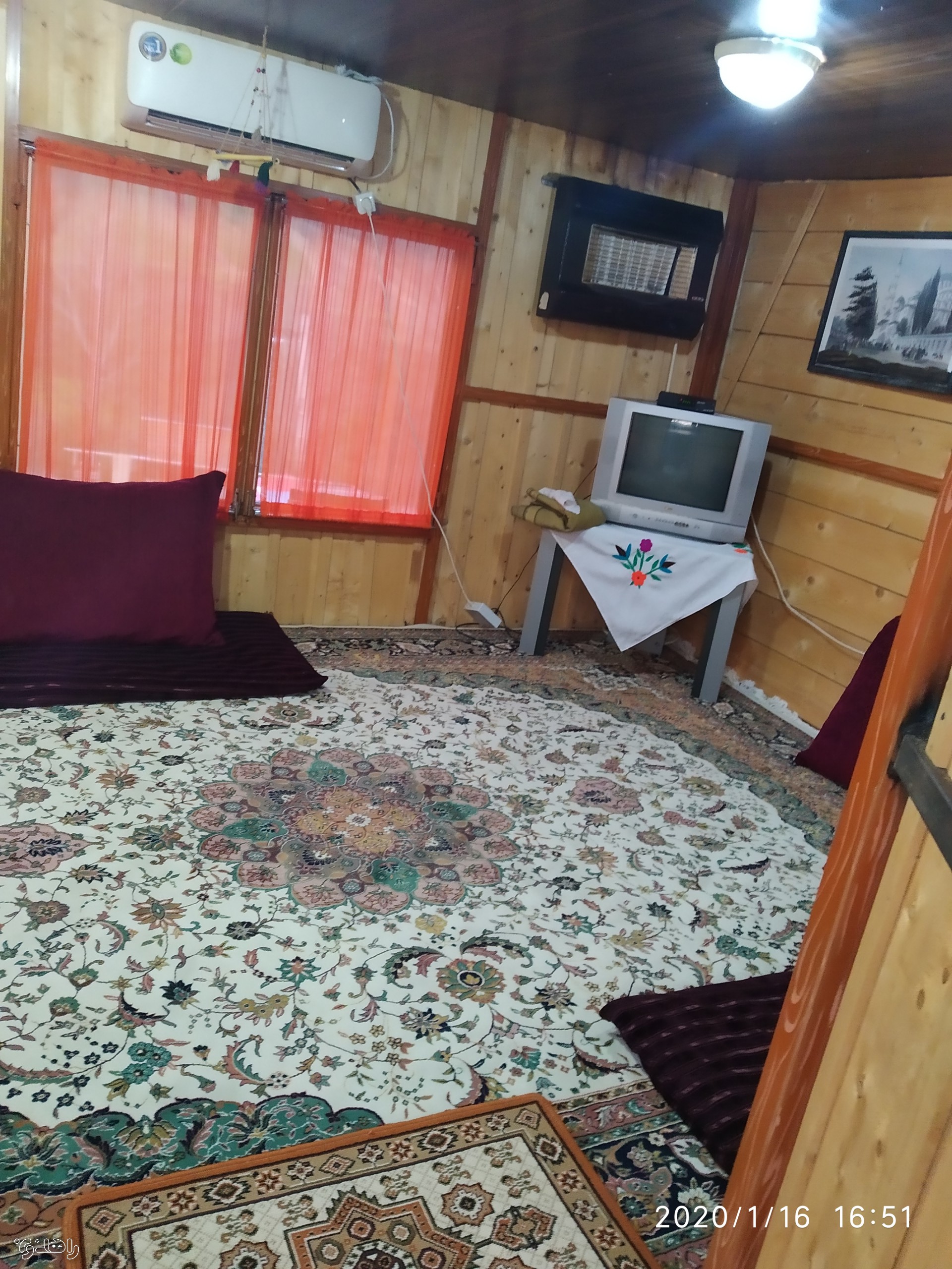 اقامتگاه بومگردی عمو قدرت - کلبه دوستی