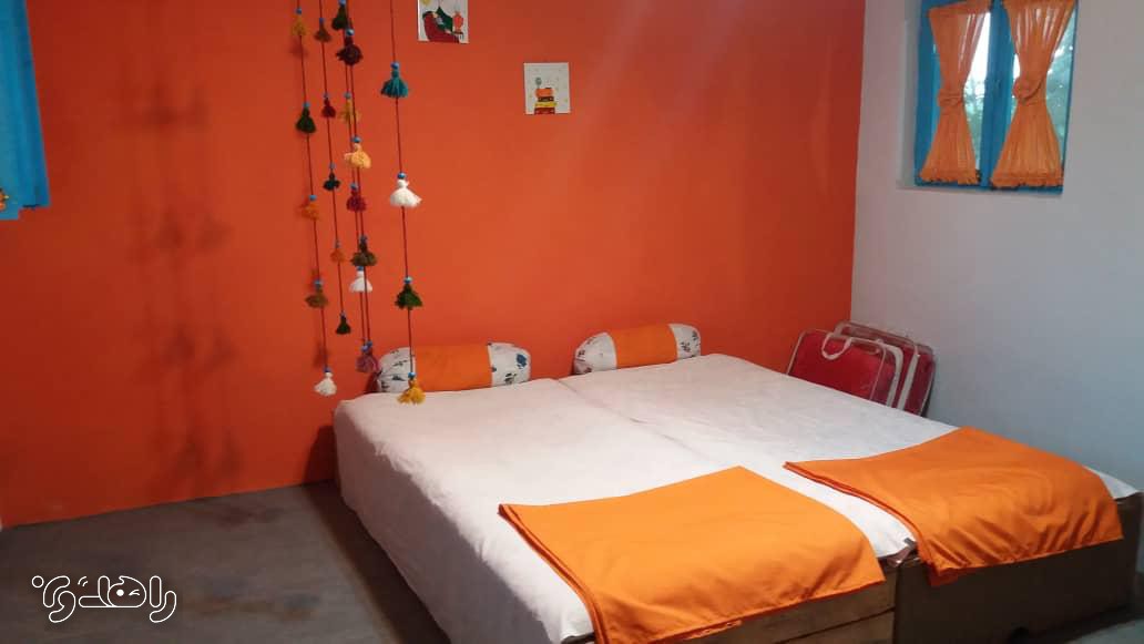 اقامتگاه بوم گردی امی وی جا-اتاق شباهنگام