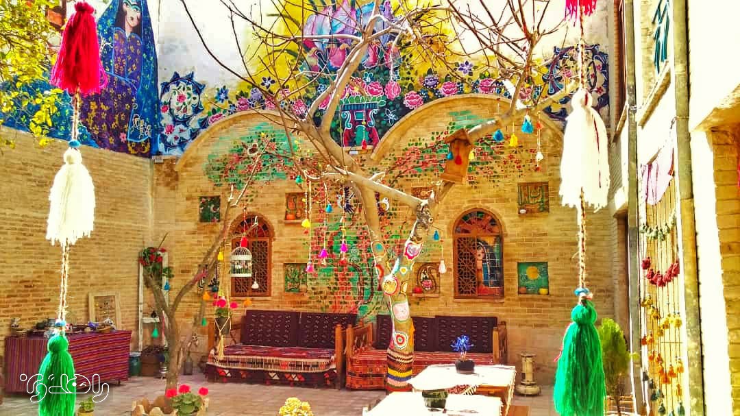 اقامتگاه بوم گردی ماه سلطان-اتاق زربانو