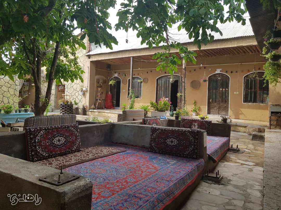 اقامتگاه بوم گردی گل صنم چهار محال و بختیاری