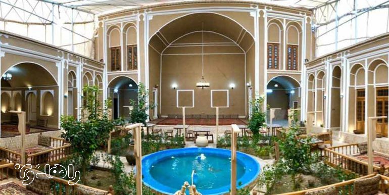 اقامتگاه بوم گردی فرافر یزد